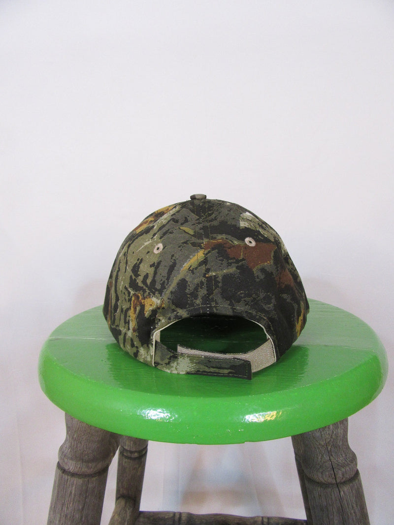 CAMO EMBROIDERED HAT